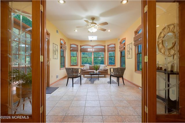 42 Indian Path, Monroe, NJ 08831