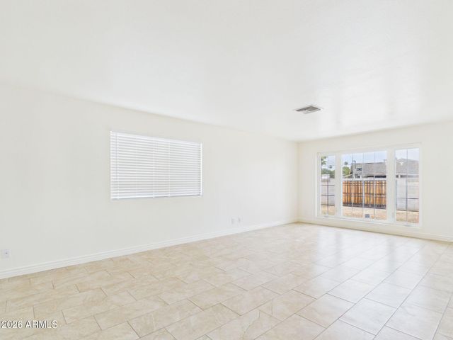 3122 E Shangri La Road, Phoenix, AZ 85028