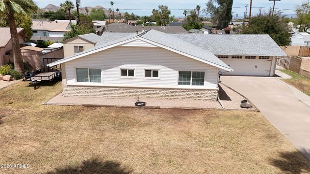 3122 E Shangri La Road, Phoenix, AZ 85028
