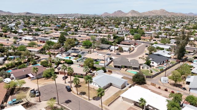 3122 E Shangri La Road, Phoenix, AZ 85028