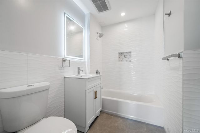 43-34 53rd Street 6D, Woodside, NY 11377
