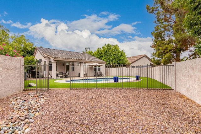 6230 W Irma Lane, Glendale, AZ 85308