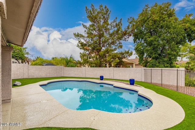 6230 W Irma Lane, Glendale, AZ 85308