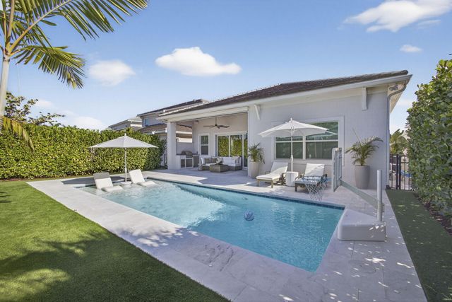 12676 Nautilus Circle, Palm Beach Gardens, FL 33412