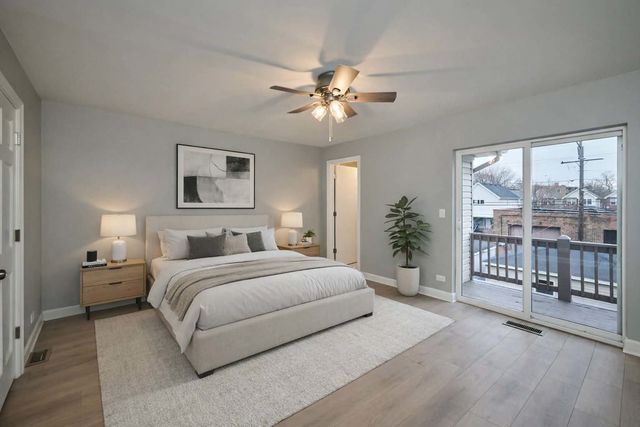 1506 E 72nd Place, Chicago, IL 60619