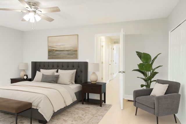 1506 E 72nd Place, Chicago, IL 60619