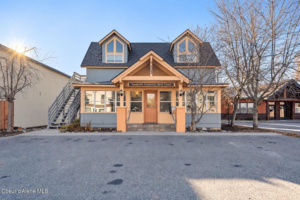 723 Pine St, Sandpoint, ID 83864