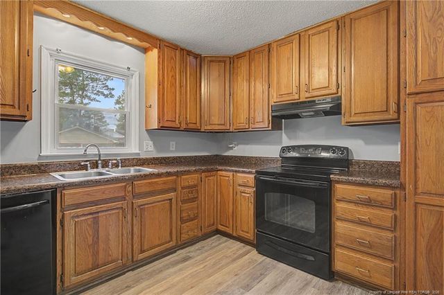 5550 Hedrick Drive, Fayetteville, NC 28303