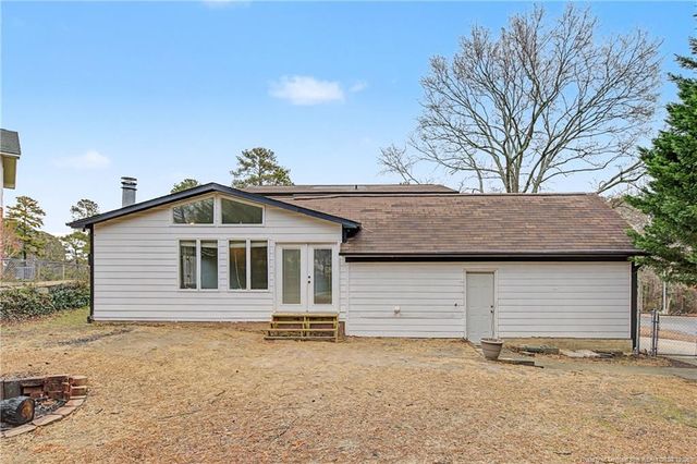 5550 Hedrick Drive, Fayetteville, NC 28303