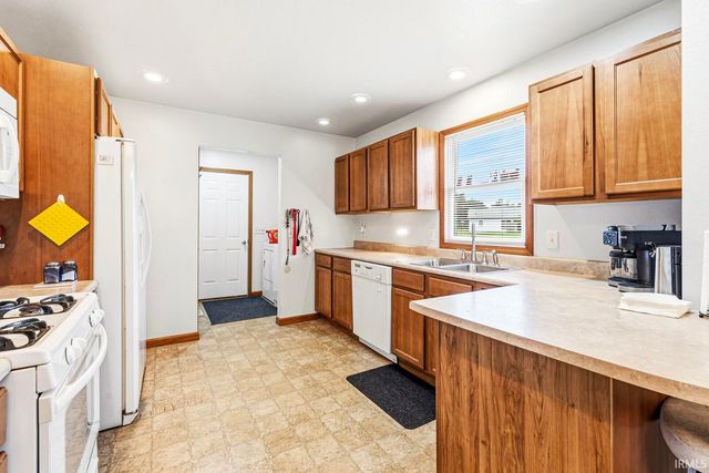 65807 New Dawn Avenue, Goshen, IN 46528