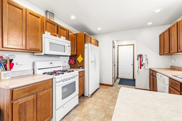65807 New Dawn Avenue, Goshen, IN 46528