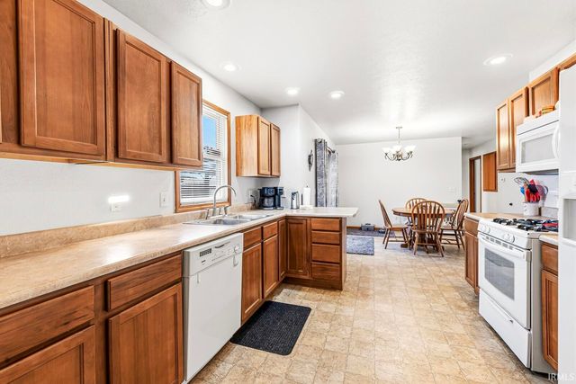 65807 New Dawn Avenue, Goshen, IN 46528