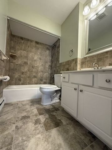 47 Alvarado Avenue 3B, Worcester, MA 01604