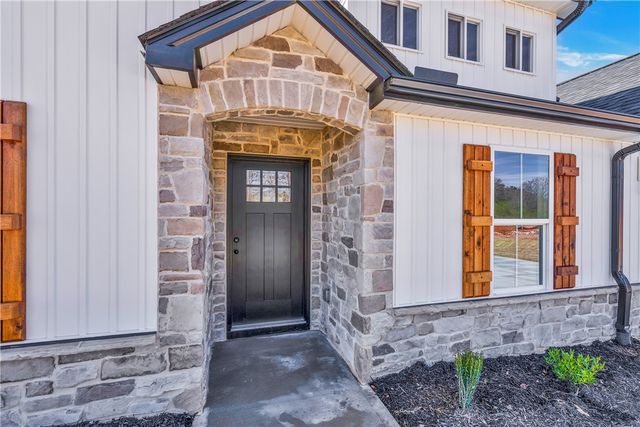 2812 Smith Mcgee Road, Iva, SC 29655