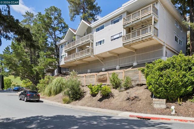 124 Ascot Ct B, Moraga, CA 94556