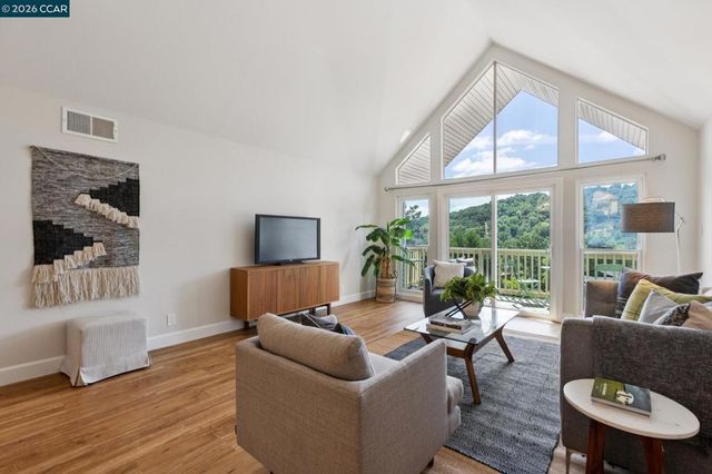 124 Ascot Ct B, Moraga, CA 94556