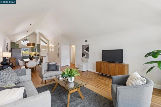 124 Ascot Ct B, Moraga, CA 94556