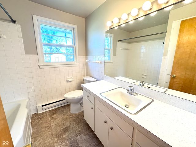 1312 Rocky Ford Road, Columbus, IN 47203