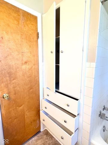 1312 Rocky Ford Road, Columbus, IN 47203