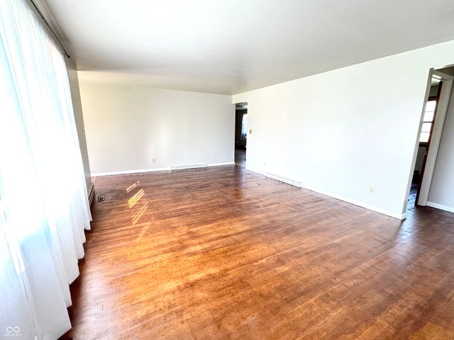 1312 Rocky Ford Road, Columbus, IN 47203