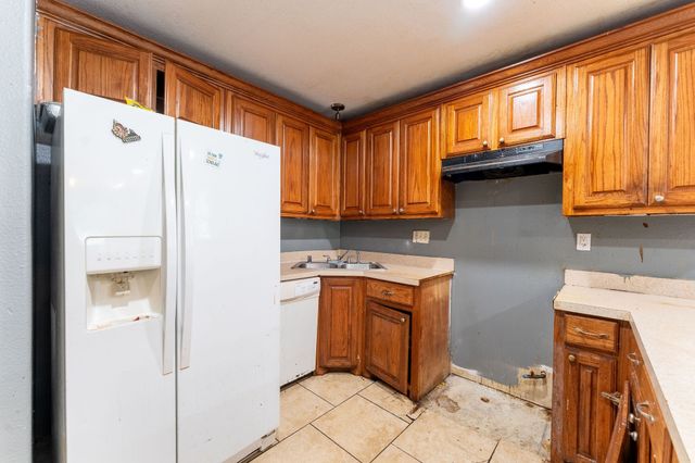 1502 Adelaide Drive, Dallas, TX 75216