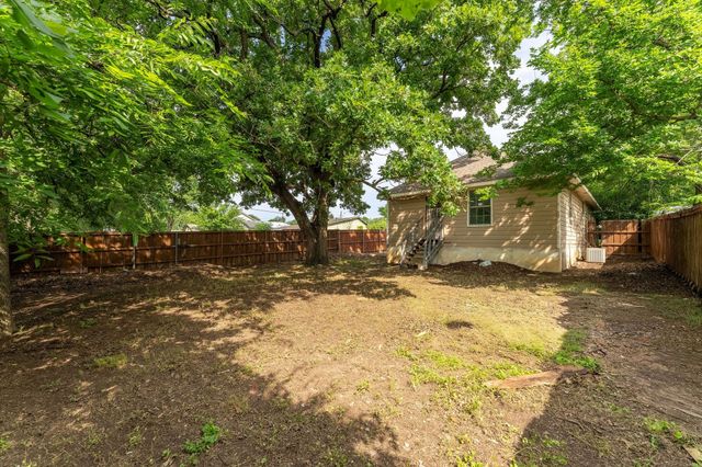 1502 Adelaide Drive, Dallas, TX 75216