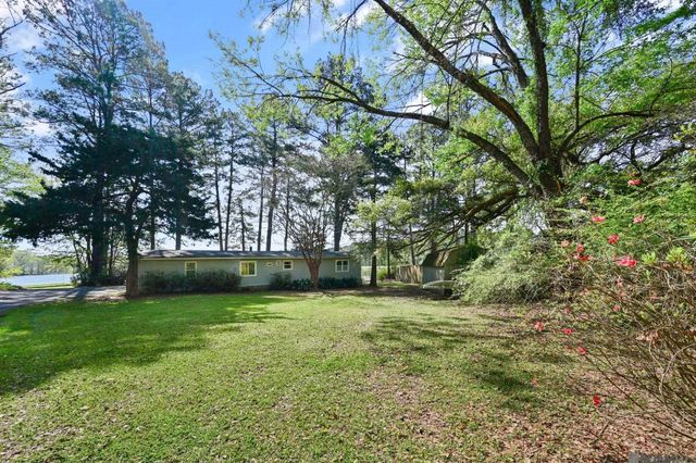 10304 Paradise Ln, St Francisville, LA 70775