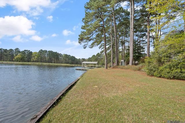 10304 Paradise Ln, St Francisville, LA 70775