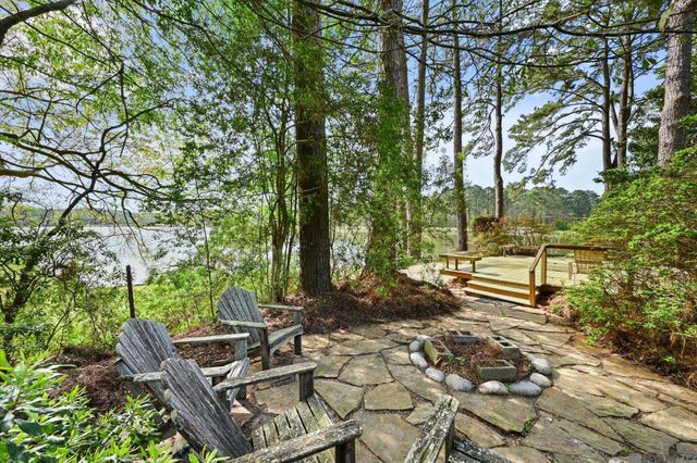 10304 Paradise Ln, St Francisville, LA 70775