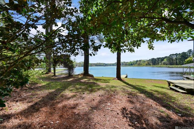 10304 Paradise Ln, St Francisville, LA 70775