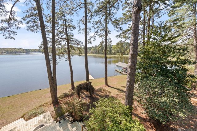 10304 Paradise Ln, St Francisville, LA 70775