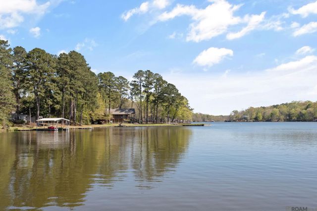 10304 Paradise Ln, St Francisville, LA 70775