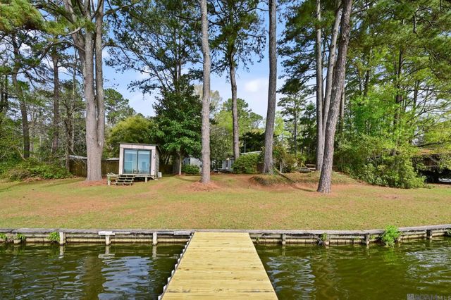 10304 Paradise Ln, St Francisville, LA 70775