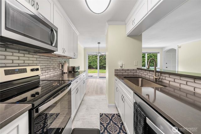 2822 Garden Court #B, Steilacoom, WA 98388