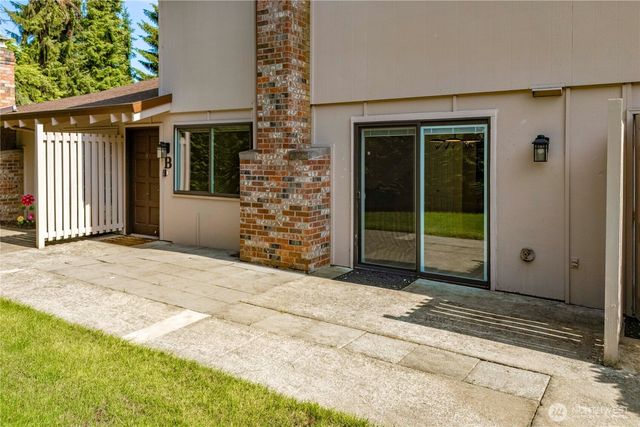 2822 Garden Court #B, Steilacoom, WA 98388