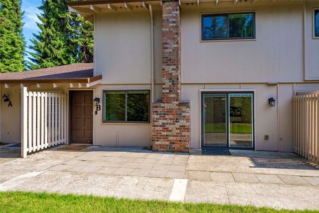 2822 Garden Court #B, Steilacoom, WA 98388