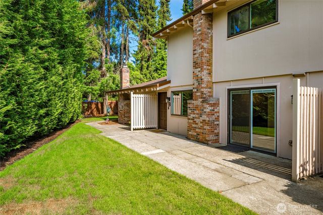 2822 Garden Court #B, Steilacoom, WA 98388