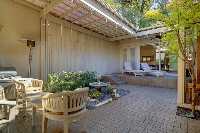 6434 Southpoint Drive, Dallas, TX 75248