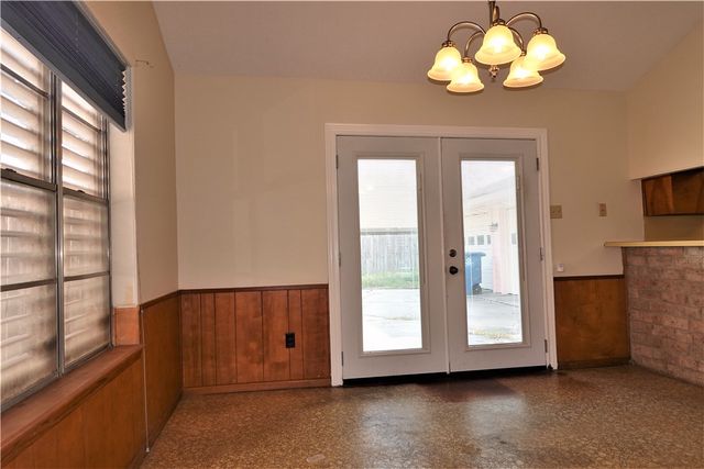 2202 Aspen Dr, Portland, TX 78374