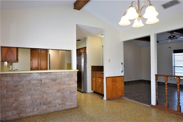 2202 Aspen Dr, Portland, TX 78374