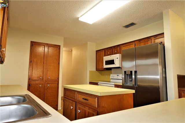 2202 Aspen Dr, Portland, TX 78374