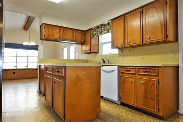 2202 Aspen Dr, Portland, TX 78374