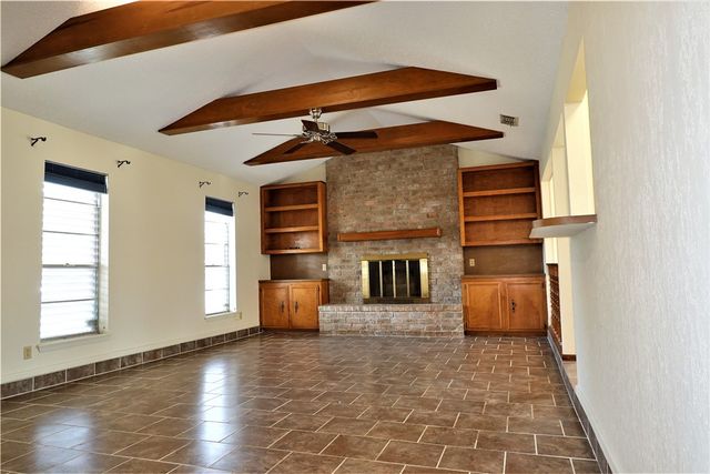 2202 Aspen Dr, Portland, TX 78374