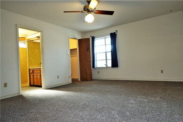 2202 Aspen Dr, Portland, TX 78374