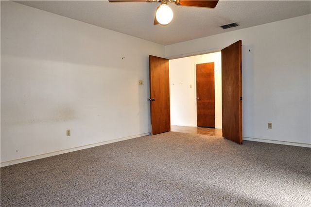 2202 Aspen Dr, Portland, TX 78374