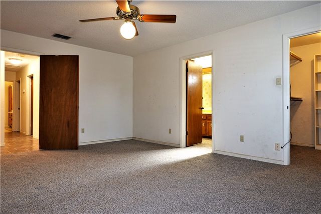 2202 Aspen Dr, Portland, TX 78374