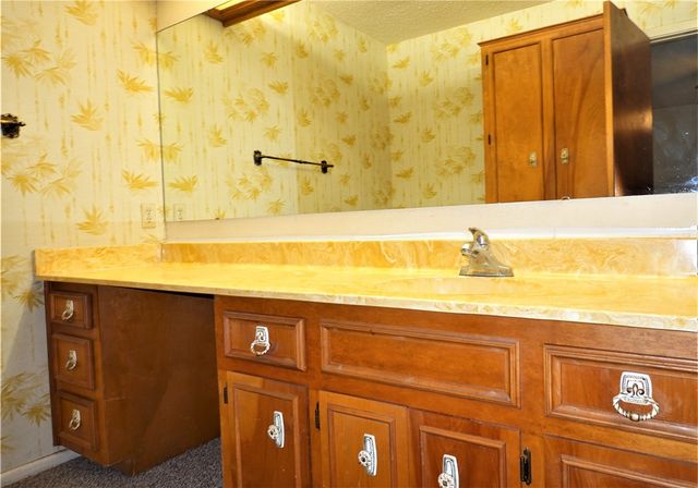 2202 Aspen Dr, Portland, TX 78374