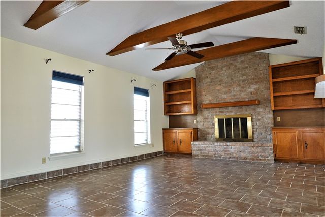 2202 Aspen Dr, Portland, TX 78374