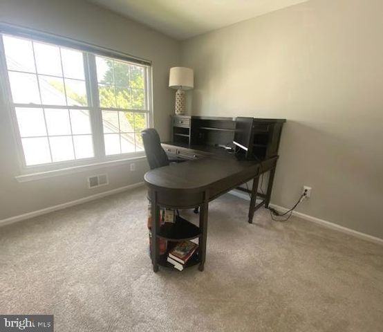 6 WYCKOFF DR, Pennington, NJ 08534