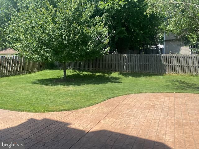 6 WYCKOFF DR, Pennington, NJ 08534